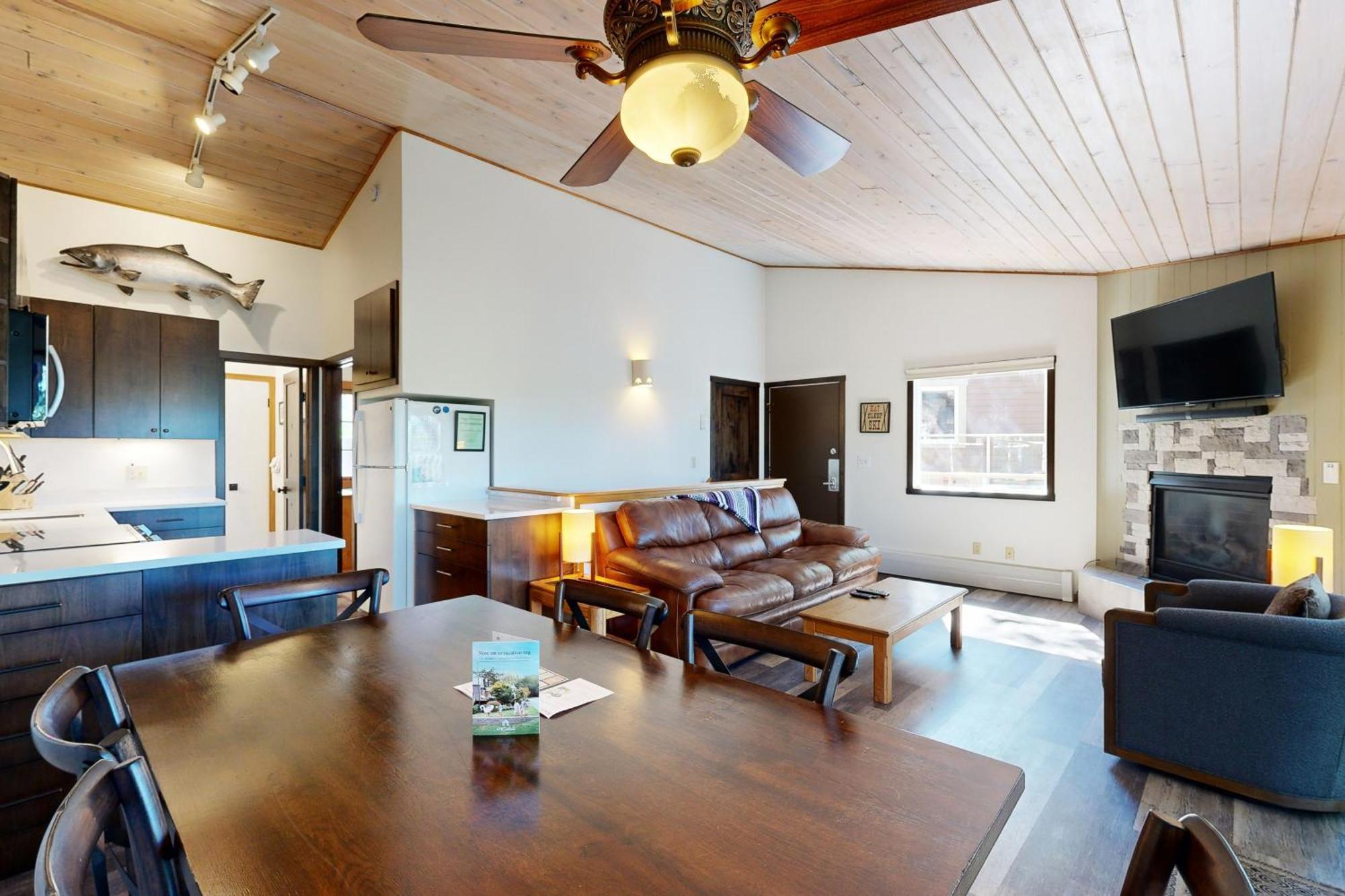 Bay Point Hillside 15D Apartment Whitefish Exterior photo